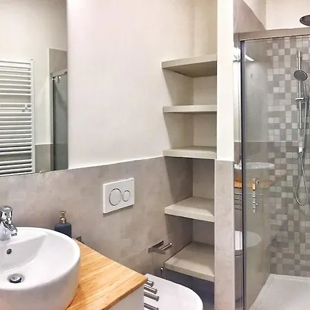 アパート Bella ストレーザ